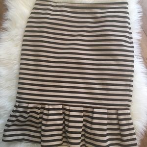 White House Black Market Flute Skirt